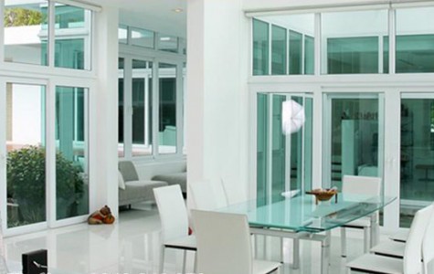 Cửa nhôm kính cường lực và ưu điểm tuyệt đối trong đời sống