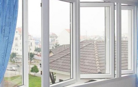 Tại sao nhà cao tầng không nên dùng cửa sổ quay ra ngoài?
