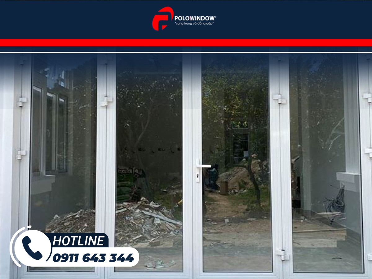 Mẫu cửa nhôm kính 4 cánh đẹp màu trắng
